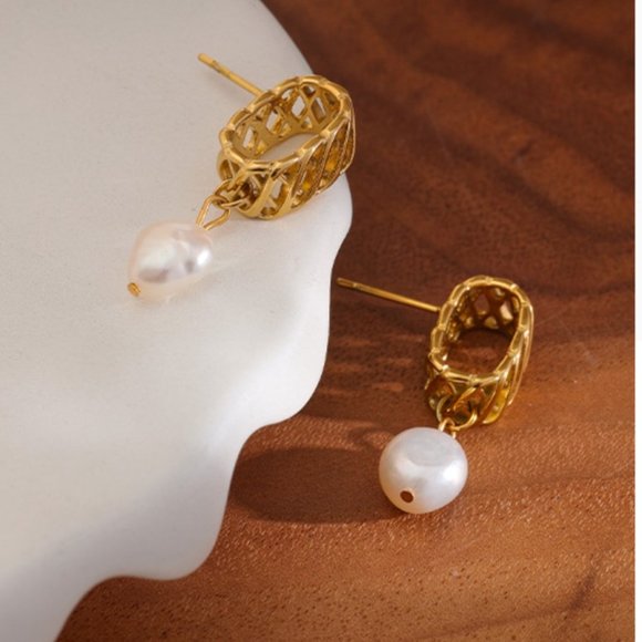 Saruda_Jewelry Jewelry - NEW Stainless Steel Natural Freshwater Pearl Dangle Earrings